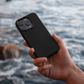 Refurbished Minimal Leather Case - iPhone 15 Pro - Black